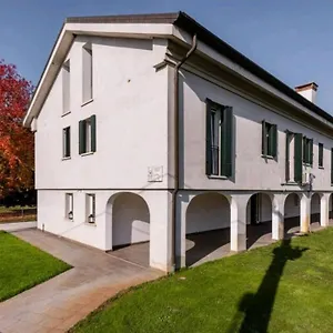 Venezia , Mira Italia
