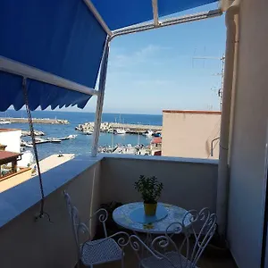 la-rosa-dei-venti-isola-delle-femmine.sicilyhotelsitaly.net/